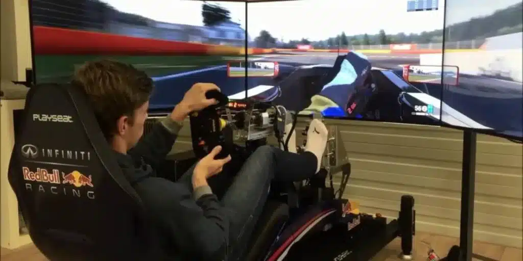 Max Verstappen sim racing