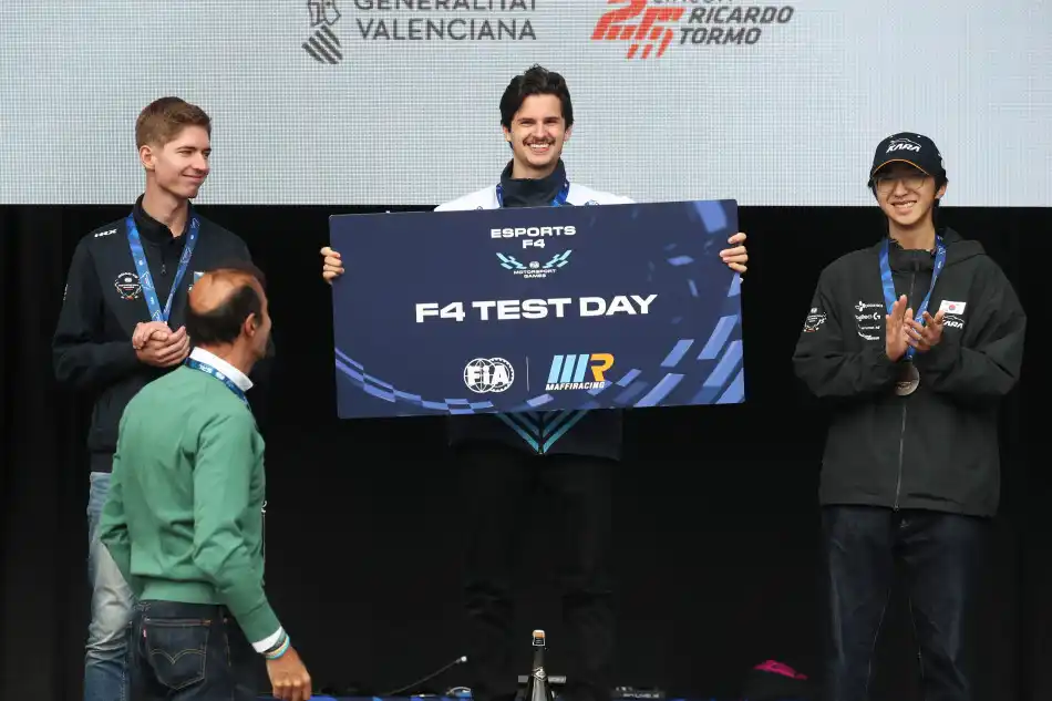 Max Verstappen Signs Sim Racer for New GT3 Team