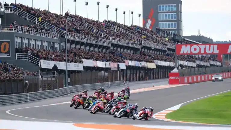 Fox Buys Into Indycar 3 MotoGP- Valencia