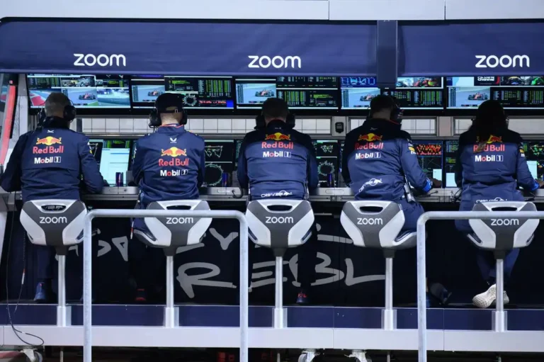 Red Bull Racing Pitwall