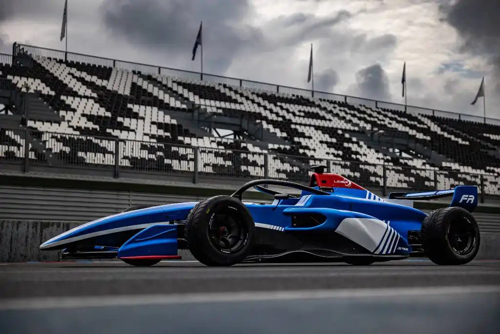 New Ginetta GT2 Hits the Track
