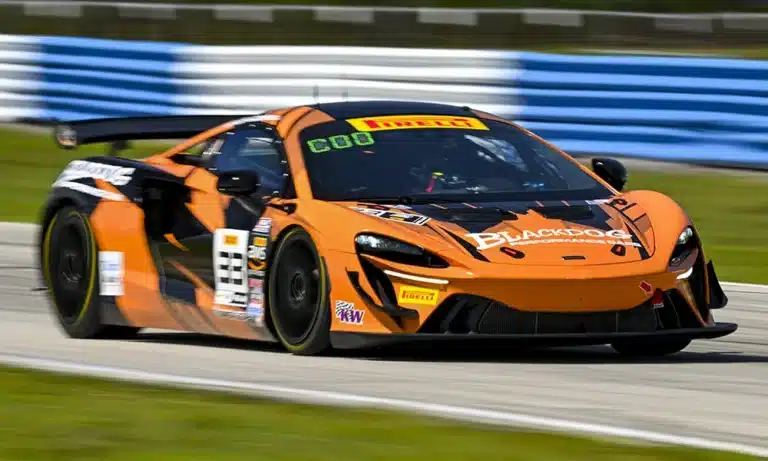 McLaren GT4