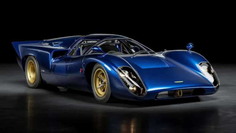 Lola T70S