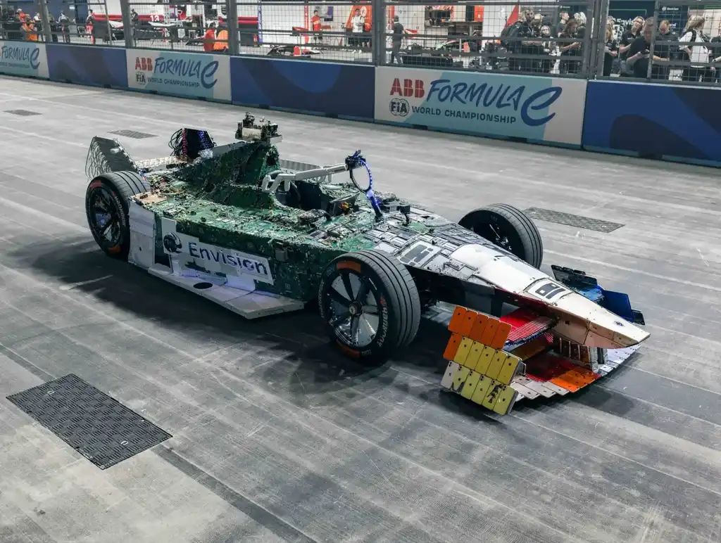 Petronas, Eni Team Up on Renewable Motorsport Fuel